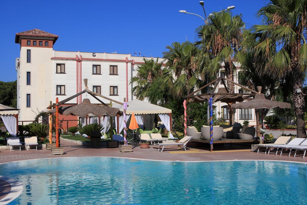 Venus Park Hotel Castel Volturno Exterior foto